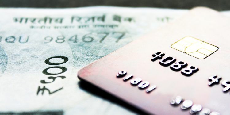 Conti correnti: in calo le spese di gestione. Costi light soprattutto per chi ha un conto solo online