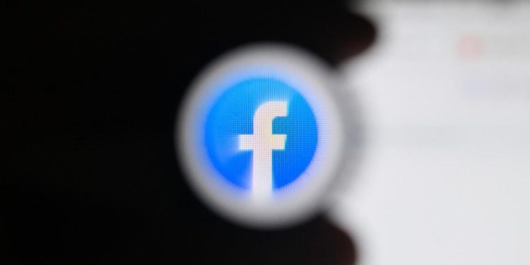 Guerra Ucraina-Russia, Mosca blocca Facebook