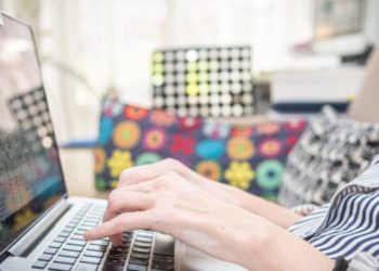 Internet, in 10 mesi a picco i costi di attivazione in casa