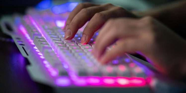 Ucraina, messaggio contro guerra su Smart tv Russia