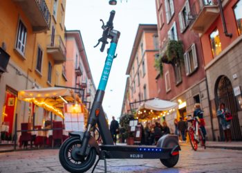 Helbiz accompagna gli studenti nel loro ultimo giorno di scuola: in omaggio sblocchi gratuiti in tutta Italia
