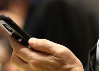 Caricabatterie universale, il prezzo che Apple paga alla concorrenza