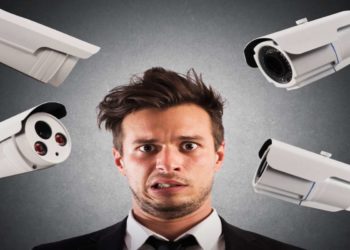 Hai il sospetto di essere spiato? Ecco come capire se le tue sensazioni sono vere