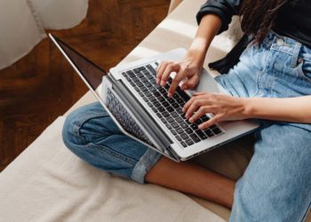 Internet, luce e gas insieme: fino a 72 euro all’anno di risparmio scegliendo lo stesso operatore