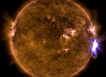 Brillamenti Solari e tempeste geomagnetiche: possibilità di impatto e conseguenti blackout sulla Terra