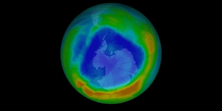 Scienziati del MIT rilevano una “impronta” umana nell’aumento dell’ozono nella troposfera superiore
