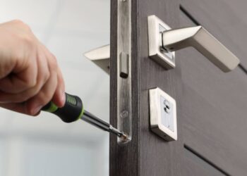 FABBRO URGENTE A FIRENZE: QUANDO LA TEMPESTIVITÀ È LA CHIAVE DELLA SICUREZZA