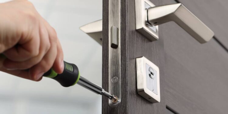 FABBRO URGENTE A FIRENZE: QUANDO LA TEMPESTIVITÀ È LA CHIAVE DELLA SICUREZZA