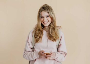 Very mobile vs Iliad, tutti i punti di forza e quelli deboli dei due operatori