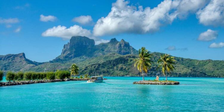 Resort overwater nelle isole tropicali: il soggiorno perfetto sull’oceano