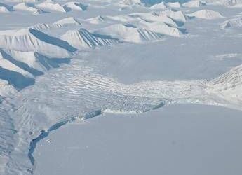 La fusione dei ghiacciai nell’Artico svela la presenza di contaminanti