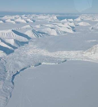 La fusione dei ghiacciai nell’Artico svela la presenza di contaminanti