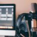 Non solo musica, l’IA ora punta ai podcast