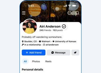 Facebook, arriva il feed video a schermo intero in stile TikTok