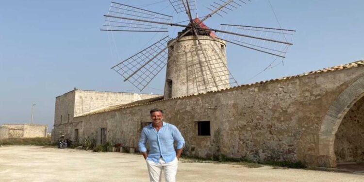 Azzurro – storie di mare torna su rai 1: al timone Beppe Convertini