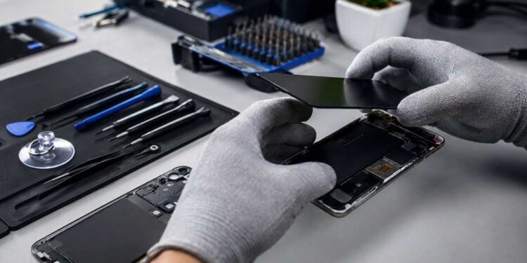 Centro assistenza Oppo ufficiale: differenze con i riparatori indipendenti