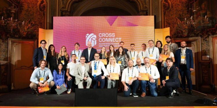 CrossConnect, otto startup IA per le infrastrutture